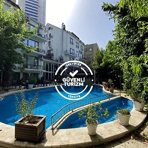 Blanche & Garden Pool 3*, Istanbul Turkey